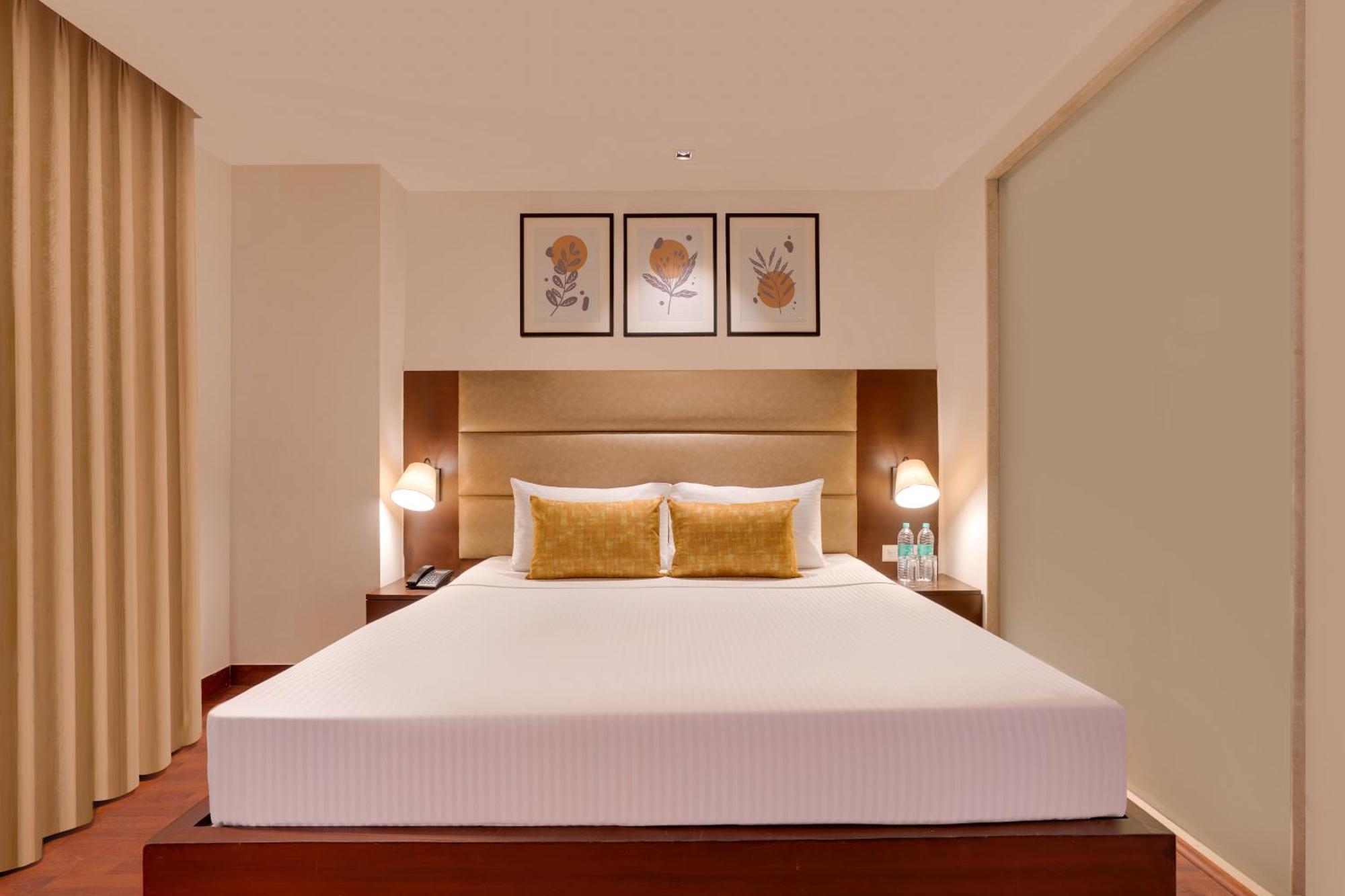 Lemon Tree Hotel, Ноида Екстериор снимка