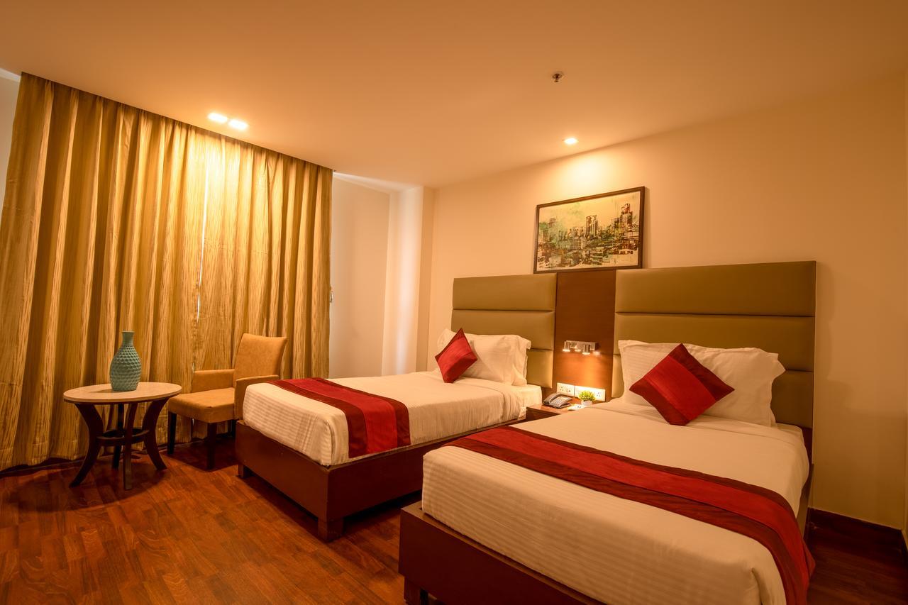Lemon Tree Hotel, Ноида Екстериор снимка